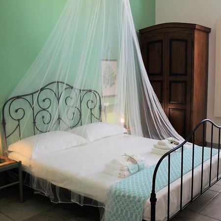 Li Perrini Boutique B&B Acquarica Habitación foto